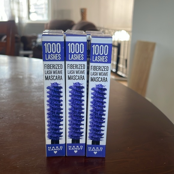 Hard Candy 1000 Lashes Fiberized Lash Weave Mascara. - Picture 2 of 5
